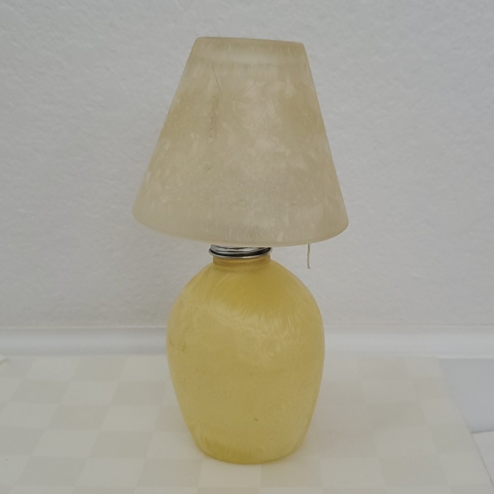 NWT Bloomingdale's tea candle holder